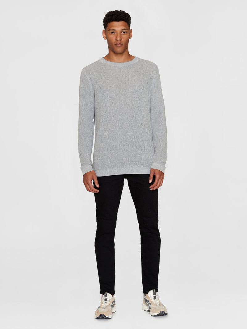 KnowledgeCotton Apparel - MEN Slim crew neck mixed yarns light knit - OCS Knits 1012 Grey Melange